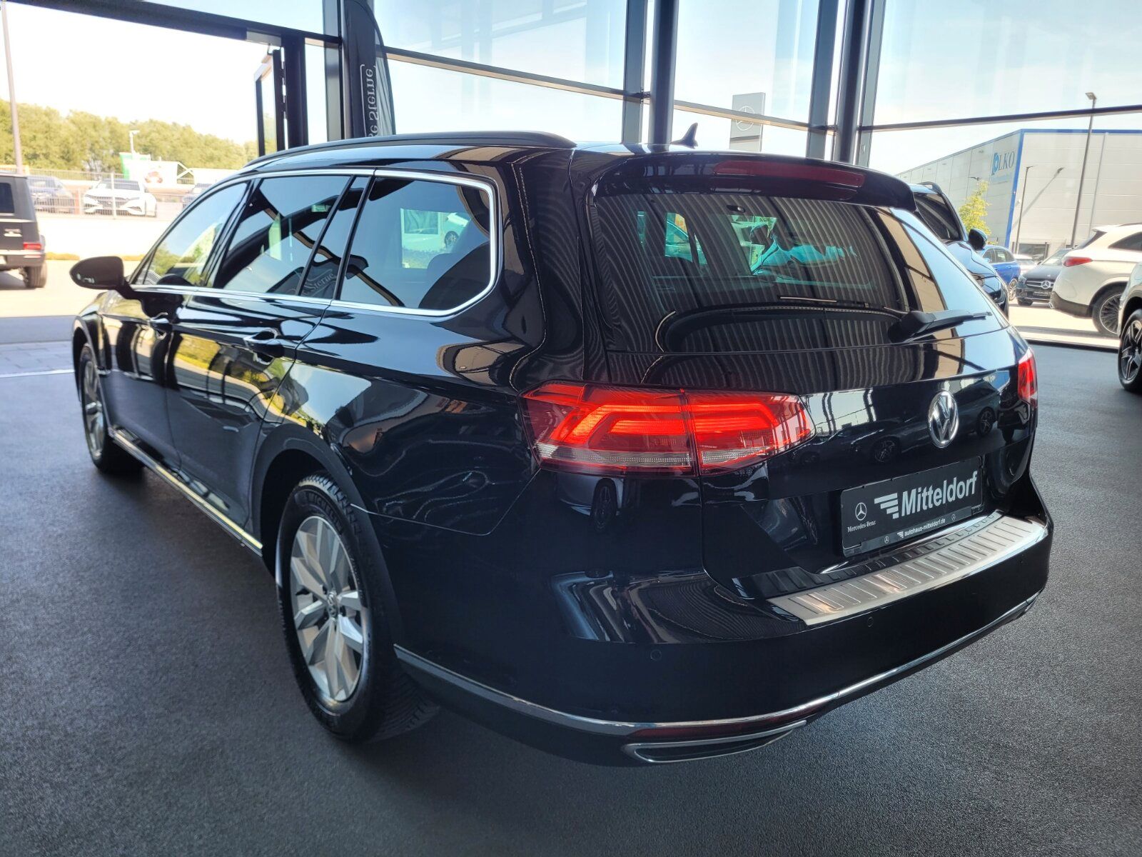 Volkswagen Passat Variant 2.0 TDI COMFORTLINE NAVI KLIMALED foto 3