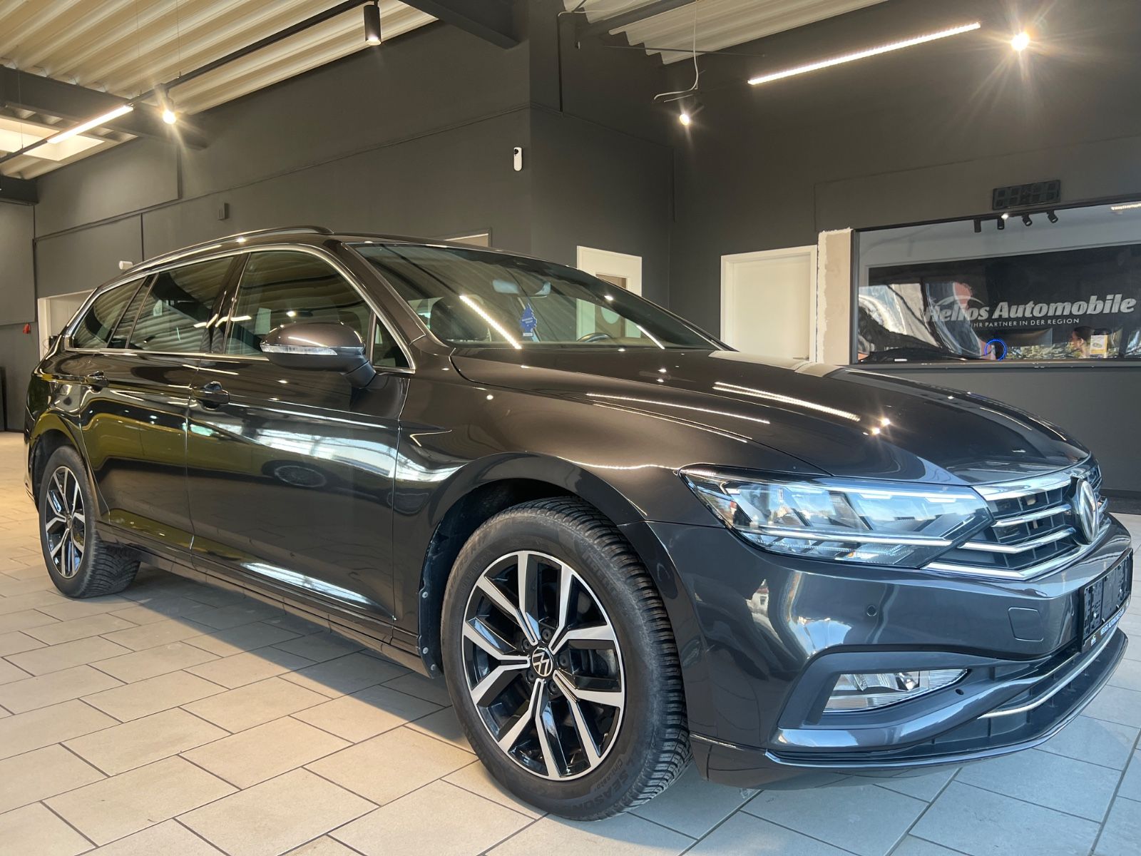 Volkswagen Passat Variant 2.0TDI*NAVI*LED*DSG*17 Zoll Alu