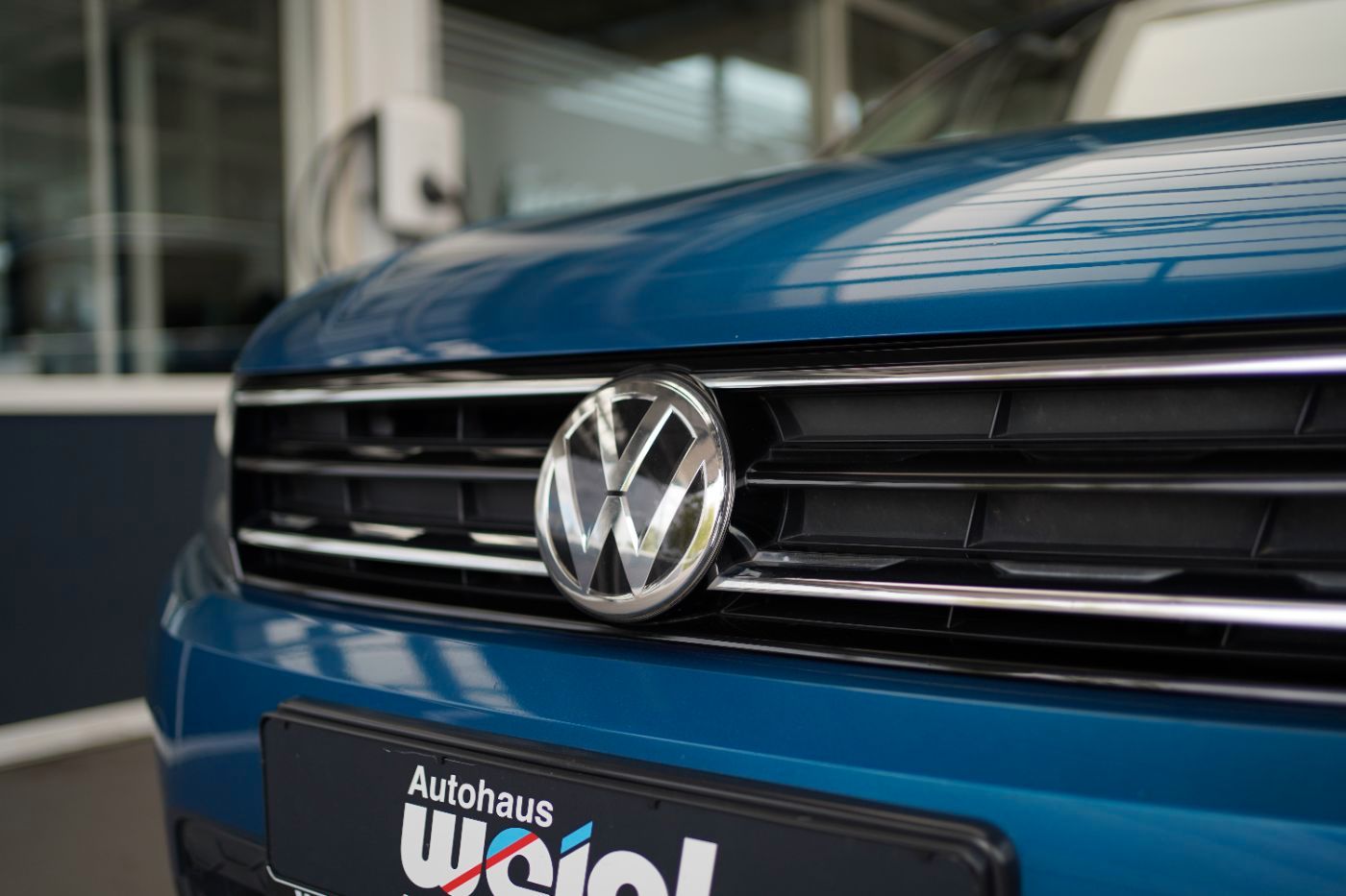 Fahrzeugabbildung Volkswagen Tiguan 1.4 TSI Comfortline Navi+Einparkhilfe+ACC