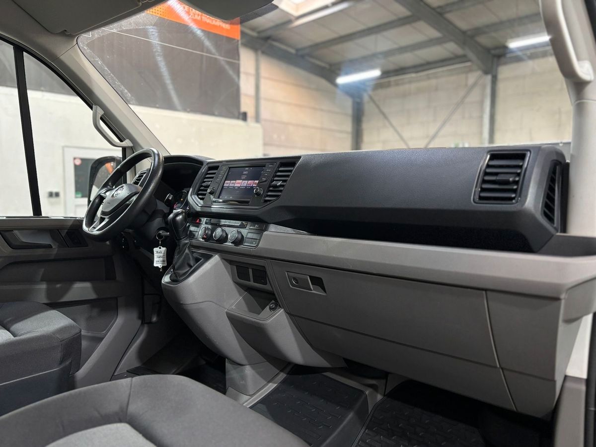 Fahrzeugabbildung Volkswagen Crafter Pritsche Pritsche 35 mittellang FWD