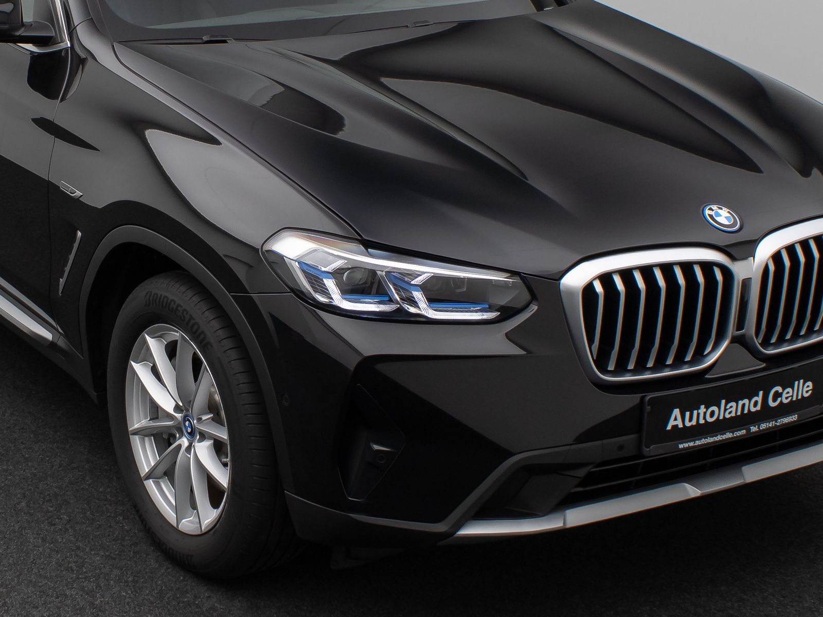 Fahrzeugabbildung BMW X3 xD30e Panorama Kamera Laser HUD DAB HiFi 18"