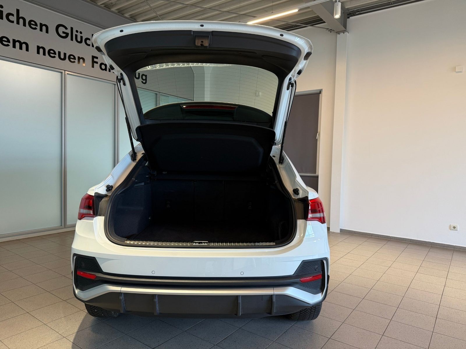 Audi Q3 Sportback S-Line 2.0 TFSI Quattro GRA, Navi,  foto 14