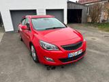 Opel Astra Sports Tourer 2.0 CDTI Sport OPC Line - Opel Astra aus 2011: Opc