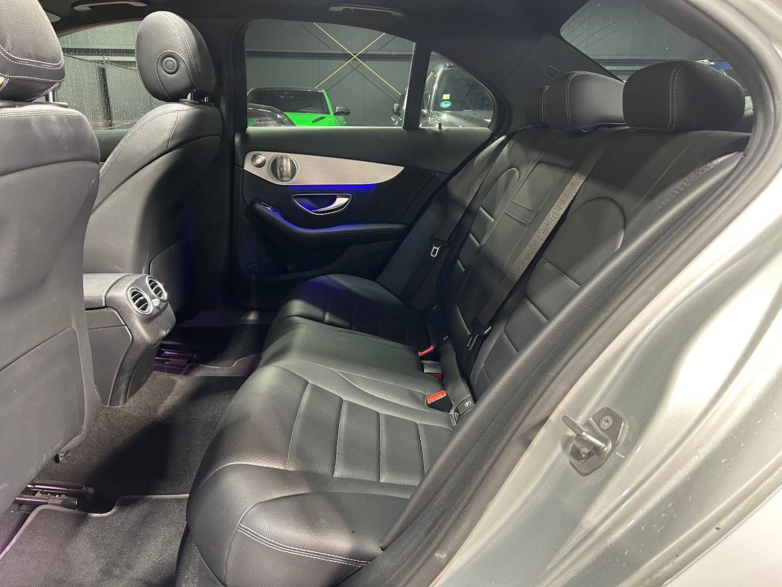 Fahrzeugabbildung Mercedes-Benz C 300 de/AMG/360°/PANO/APPLE/VIRTUAL/AMBIENTE/