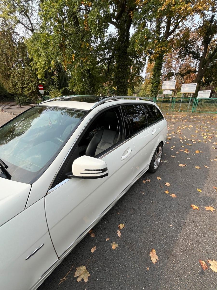 Mercedes-Benz C180 2010 — photo 7