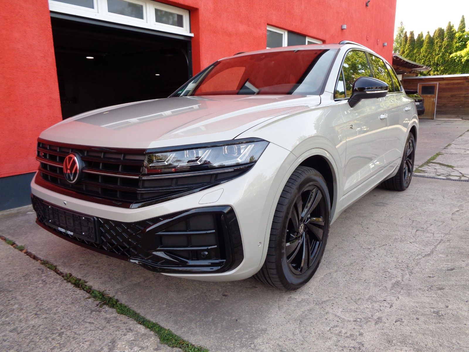 Volkswagen Touareg 3.0 TDI 210 KW 4Motion R-Line foto 1