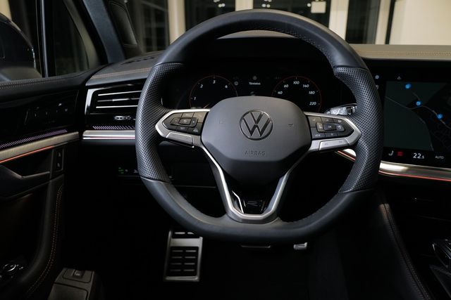 Volkswagen Touareg 3.0TDI R-Line Nachtsicht Pano StdHz 22" 