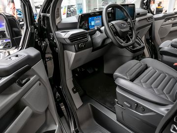 Ford Tourneo Custom Bus 340 L1 Elektro Titanium X