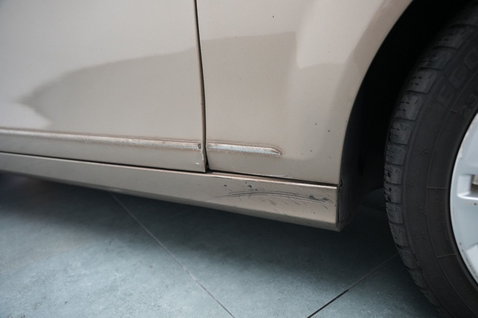 Fahrzeugabbildung Mercedes-Benz C 200 CDI BlueEfficiency/Limousine/TÜV/Xenon
