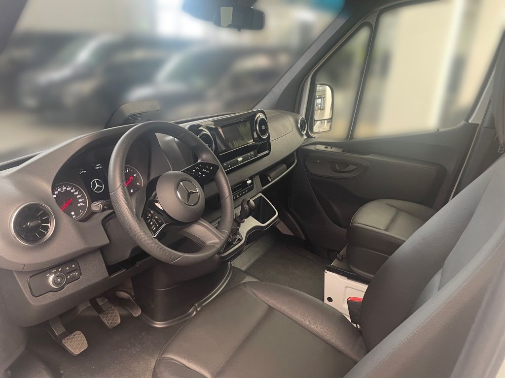 Fahrzeugabbildung Mercedes-Benz Sprinter 317 Mixto PRO L3H2 5 Sitze 3,5t AHK