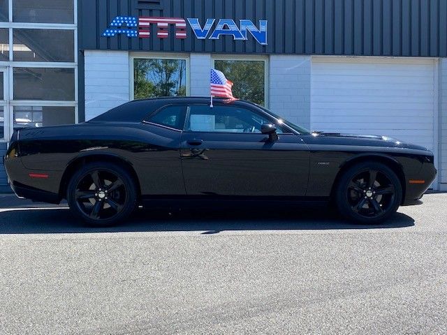 Fahrzeugabbildung Dodge Challenger RT 5.7 V8 HEMI 2018er USA Import