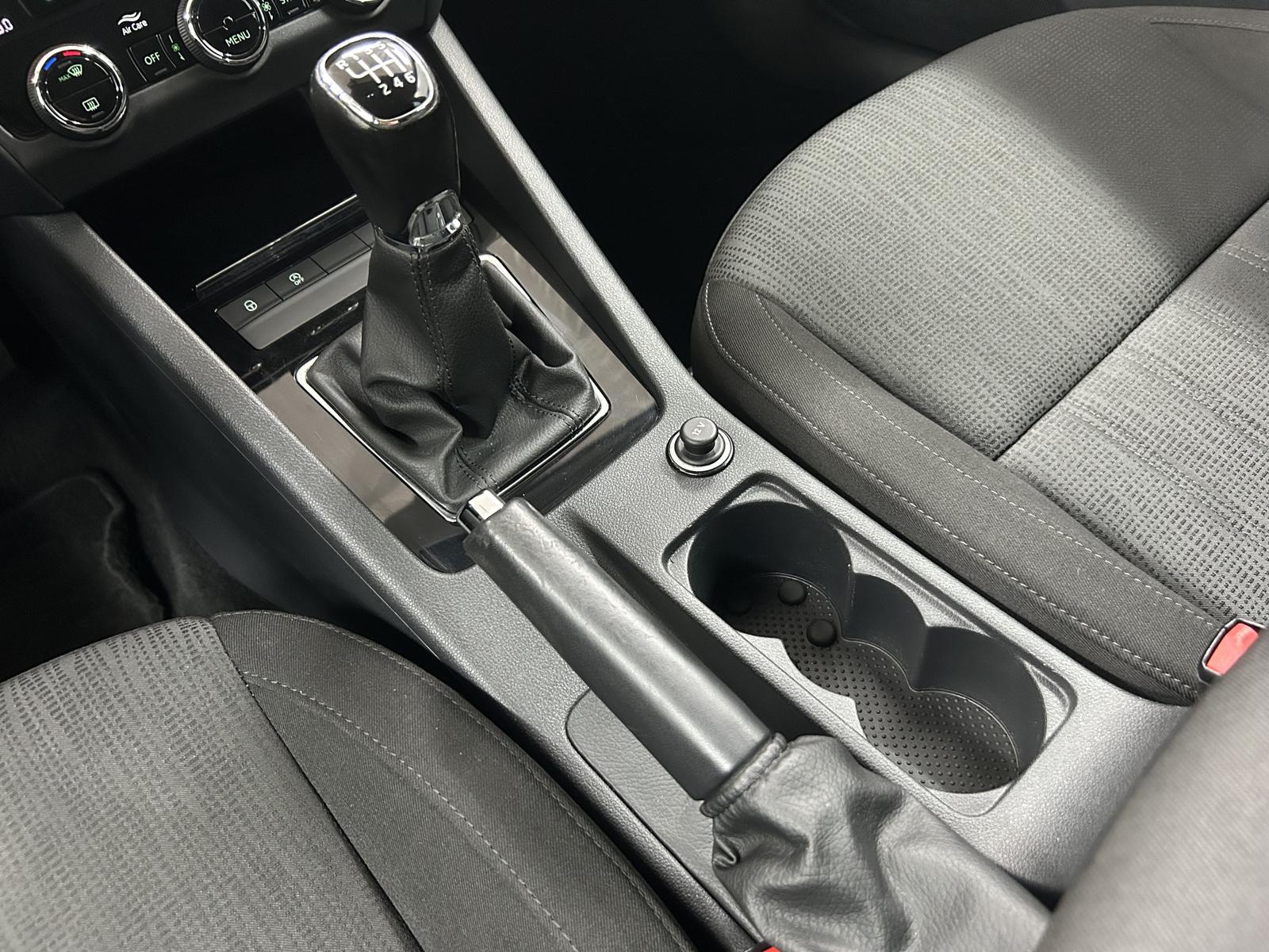 Skoda Octavia Kam+CarPlay+Navi+LED+Tempomat+Isofix