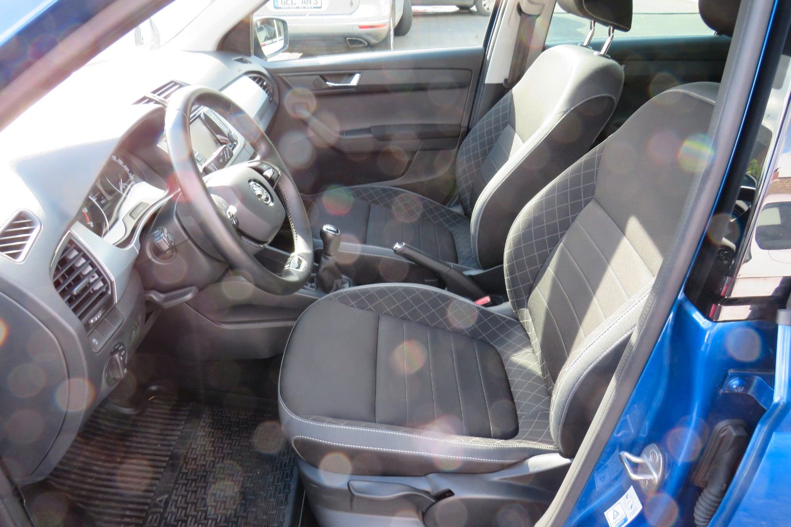 Fahrzeugabbildung SKODA Fabia Combi Ambition SITZH. GRA PDC NAVI APP 1.H