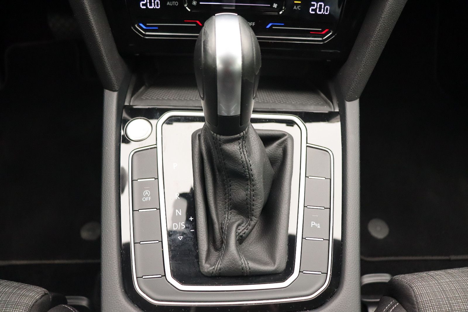 Fahrzeugabbildung Volkswagen Passat Variant 2.0 TSI DSG Business