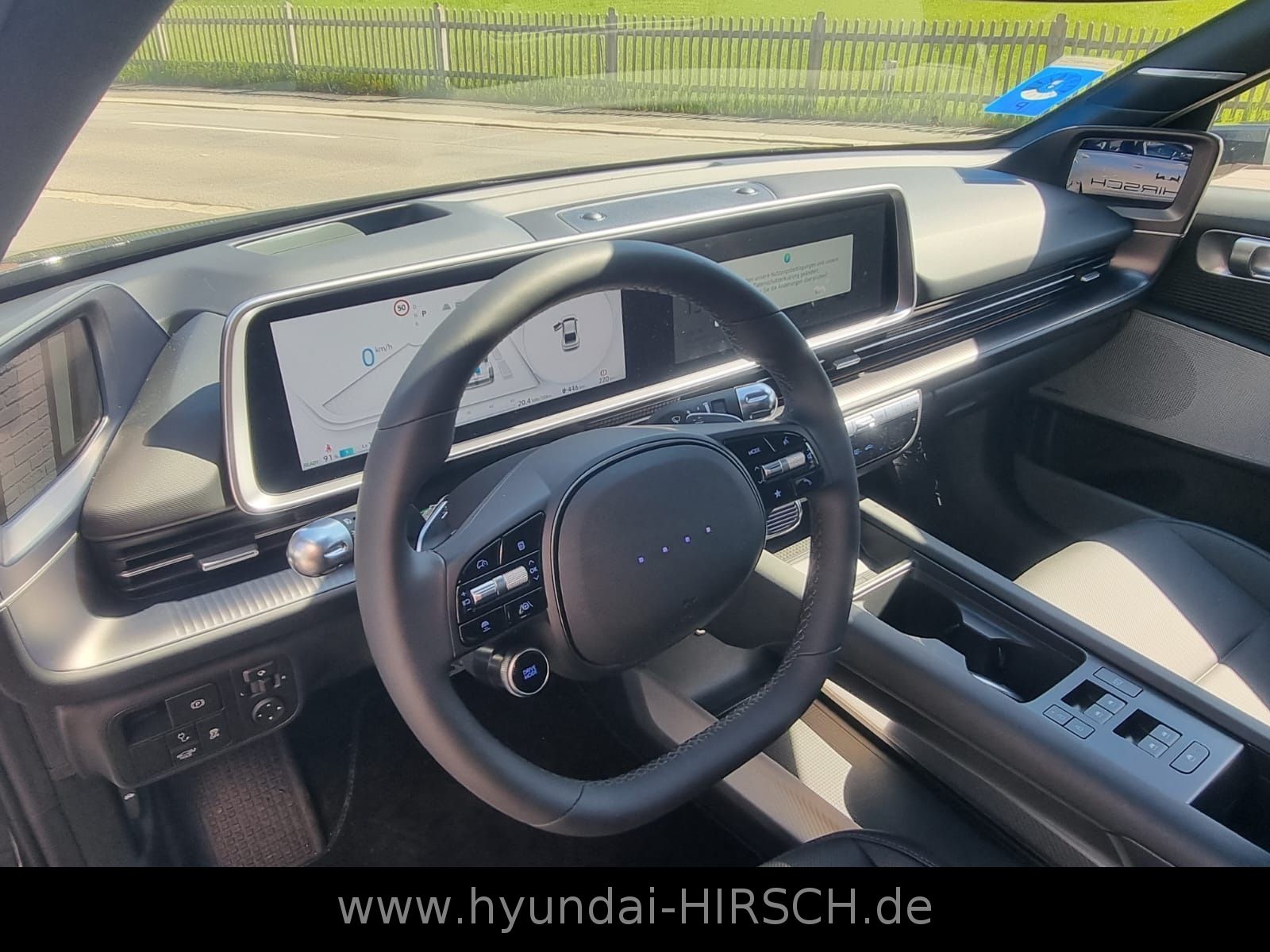 Fahrzeugabbildung Hyundai IONIQ 6 4WD 77,4 325PS UNIQ digitale ASP PanoD.