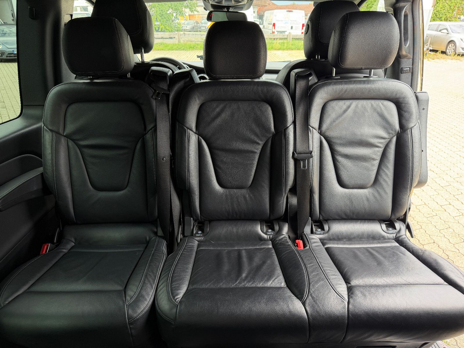 Fahrzeugabbildung Mercedes-Benz V 250 d 4MATIC extralang |360°|LED|TAXI