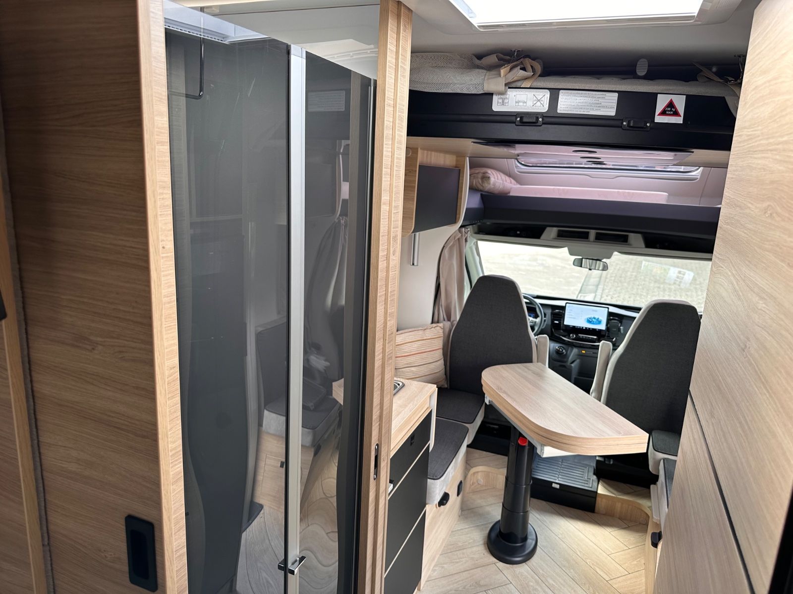 Fahrzeugabbildung Challenger 337 GA Etape Edition M25 Automatik Arctic-Paket