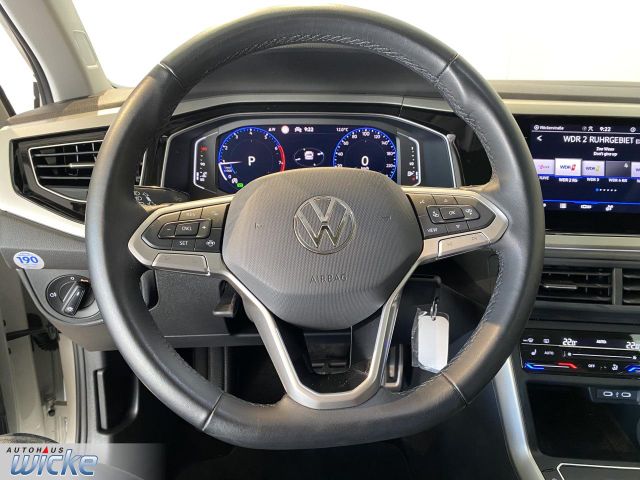 Polo 1.0 TSI DSG Move NAVI KLIMA PANO PDC LED