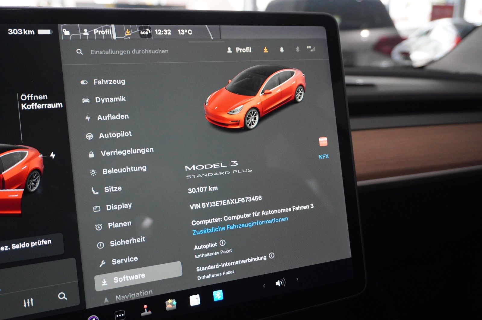 Fahrzeugabbildung Tesla Model 3 Standard Range Plus NAVI/KAMERA/SH/PANO