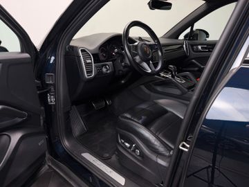 Porsche Cayenne - 9