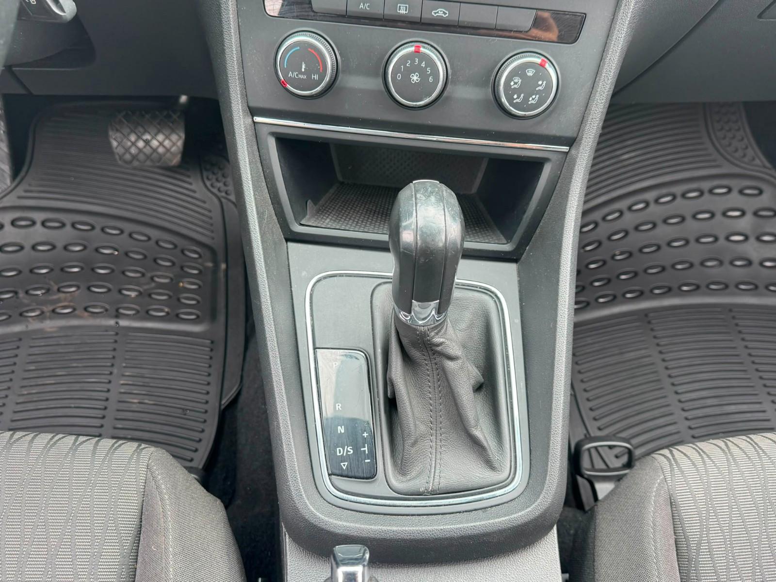 Seat Leon 2015 — photo 13