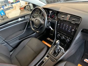 Volkswagen Golf VII Lim. *ACC*NAV*KLIMA*PDC*KAM*SZHZ*