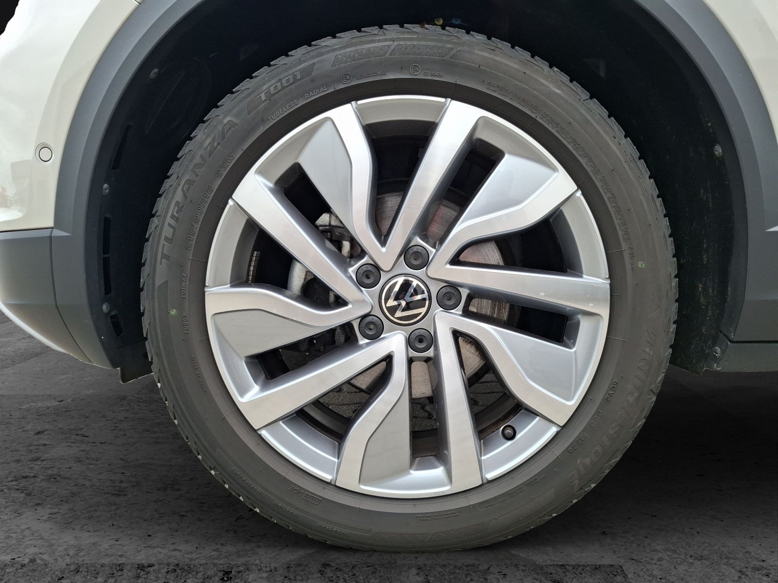 Fahrzeugabbildung Volkswagen T-Roc Move Matrix Navi AID ACC RFK SH LM