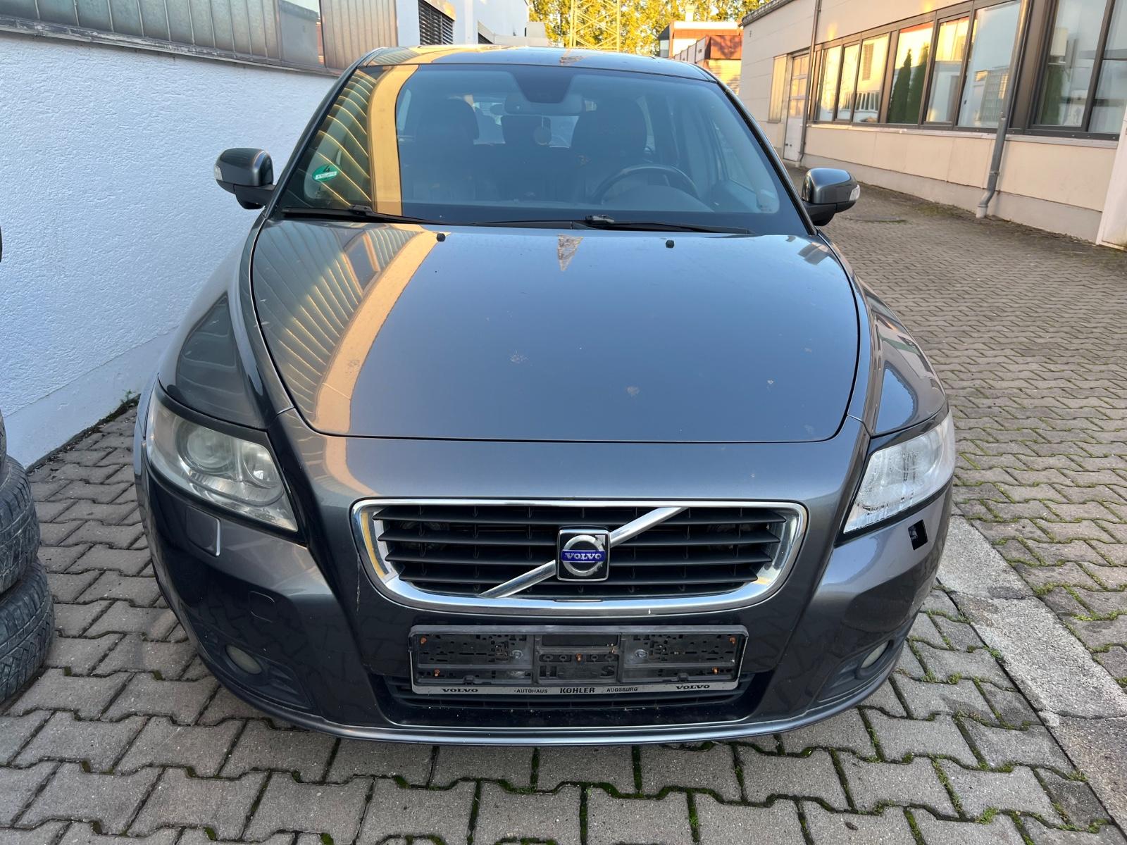 Volvo V50 T5 Summum Vollausstattung Bi Xenon 