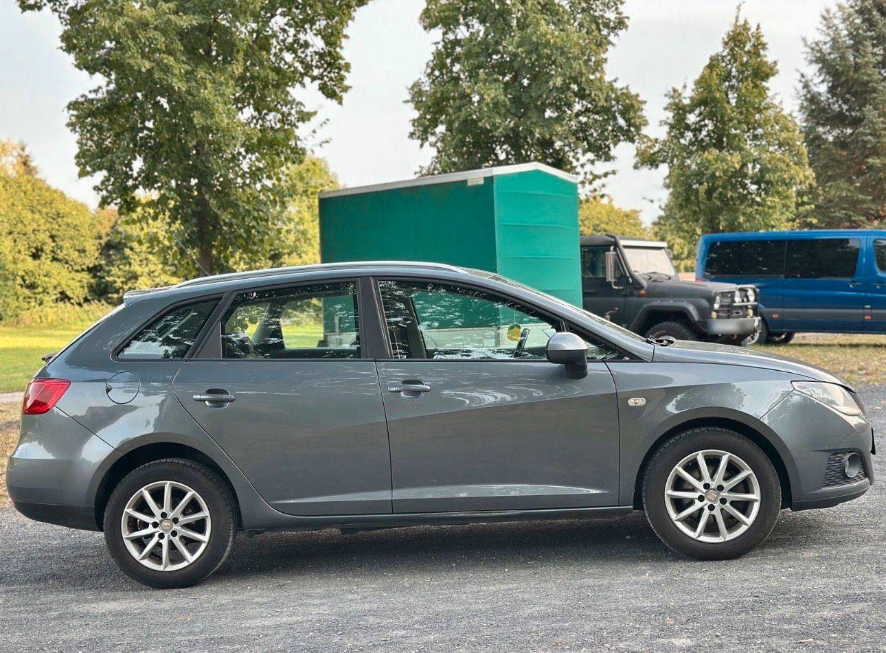Seat Ibiza 2012 — interior