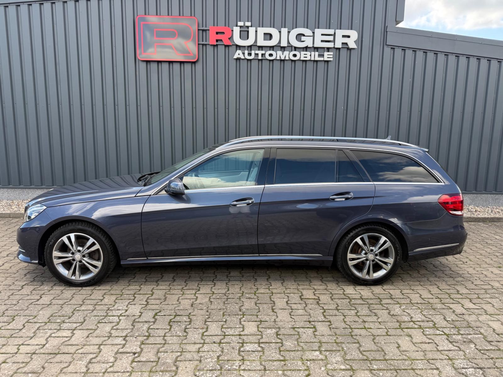 Mercedes-Benz E 220 E T-Modell E 220*Panno*Leder*