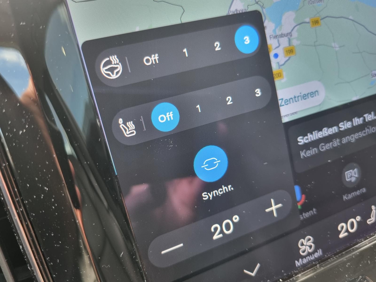 Fahrzeugabbildung Volvo XC60 B4 D Core 'Ganzjahresreifen, Google Maps'
