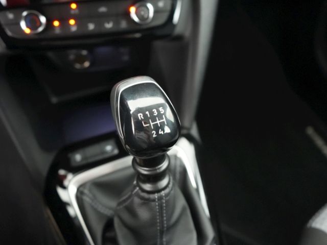 Corsa F FACELIFT+SITZHEIZUNG+LENKRADHEIZUNG+PARK