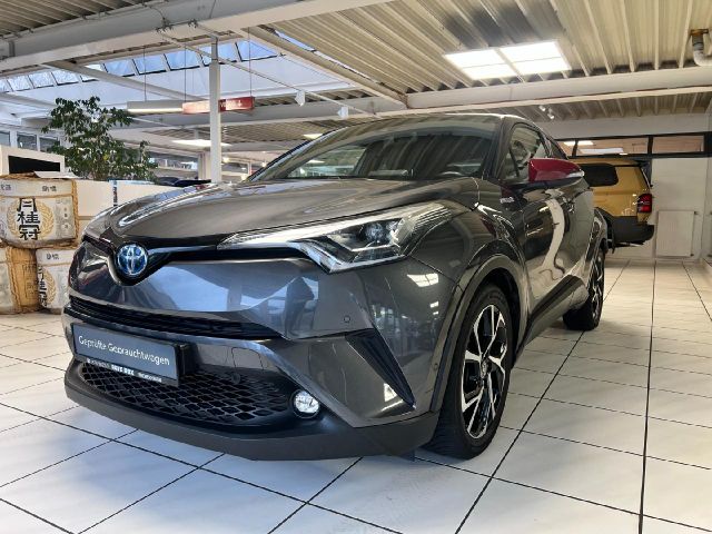 Toyota C-HR Hybrid Style Selection