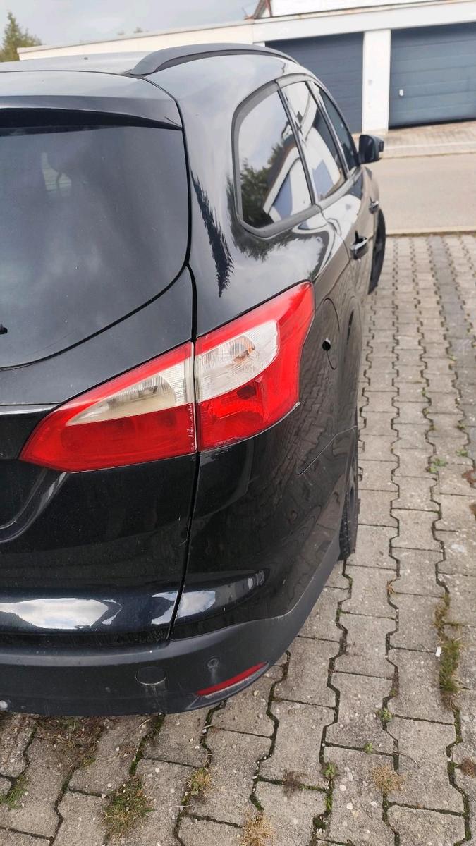 Ford Focus 2011 — photo 8