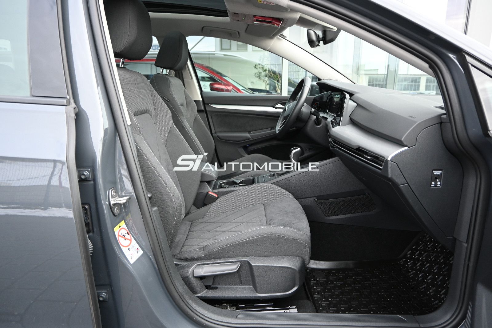 Fahrzeugabbildung Volkswagen Golf 2.0 TDI Life Variant °ACC°PANO°STANDHEIZ°HK