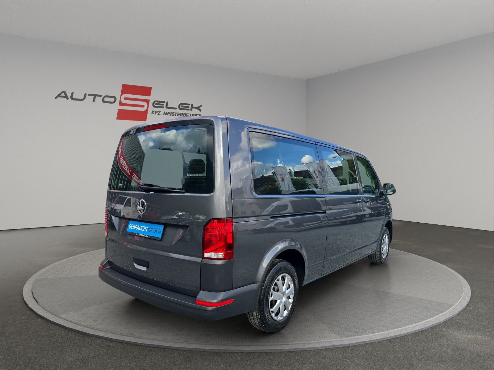 Fahrzeugabbildung Volkswagen T6 Transporter Kombi Langer Radstand 9 Sitzer