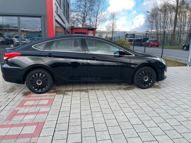 Fahrzeugabbildung Hyundai i40 Comfort(Tüv&Insp.neu)