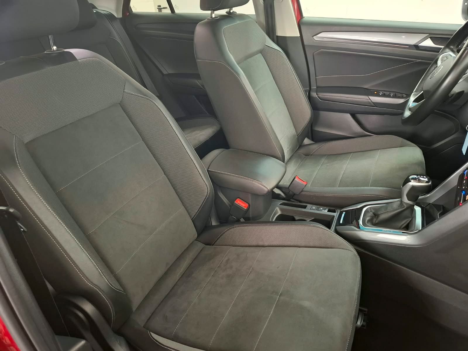 Fahrzeugabbildung Volkswagen T-Roc Style 1,5 TSI DSG +ACC+LED+IQ.Drive+Kamera