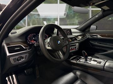 BMW 740 - 7