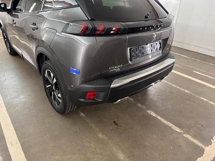 Fahrzeugabbildung Peugeot 2008 GT 1.2PURETECH NAVI KAMERA PDC ACC 1.HAND