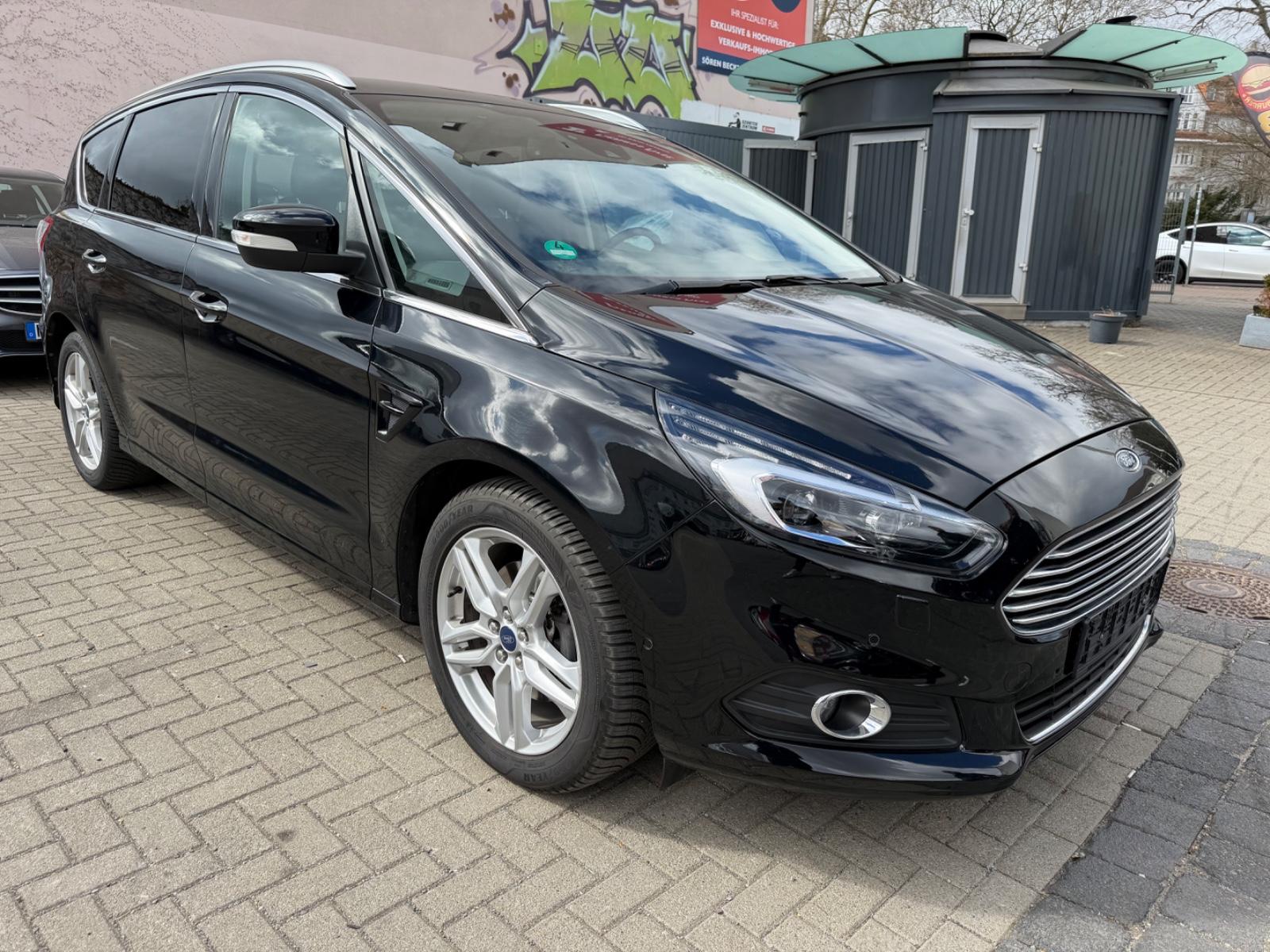 Ford S-MAX 2.0 TDCI *Titanium/7Sitzer/Automatik/190PS