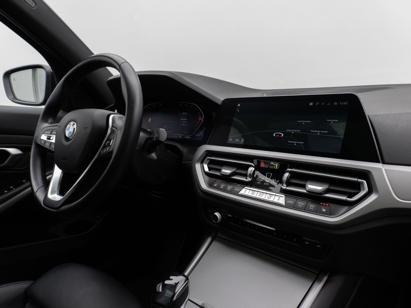 Fahrzeugabbildung BMW 330i Panorama Laser 360°HUD HiFi Komfort Sport