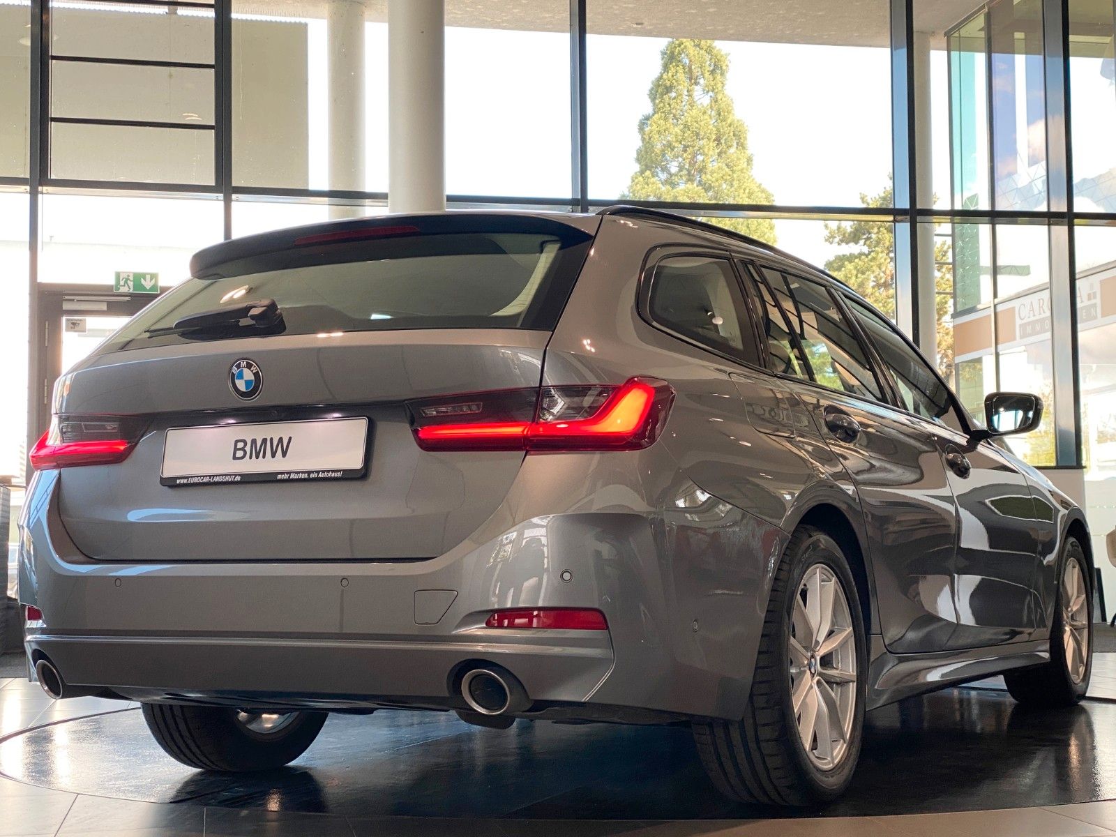 BMW 318d Touring Curved DrivingA SportS Kam LED ACC foto 6