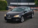 Volkswagen VW JETTA 1.6tdi Automatik - Volkswagen Jetta: TDI
