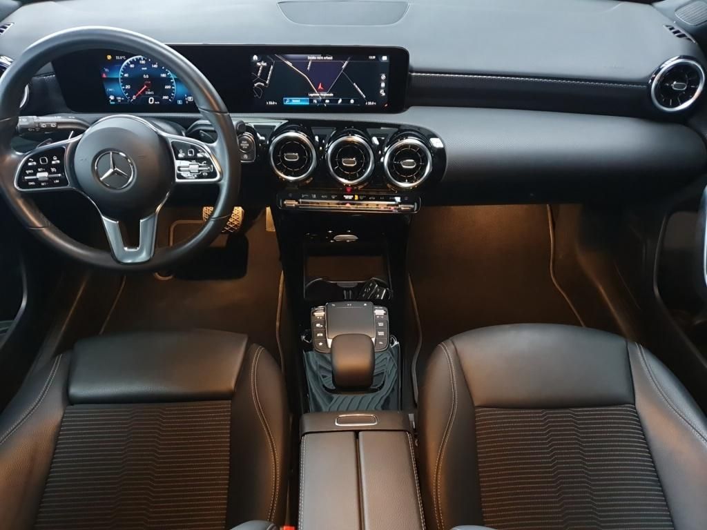 Fahrzeugabbildung Mercedes-Benz A 200 Kompaktlimousine Navi*ParkAss*SpurH*LED