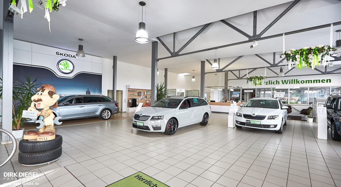 showroom-image-main