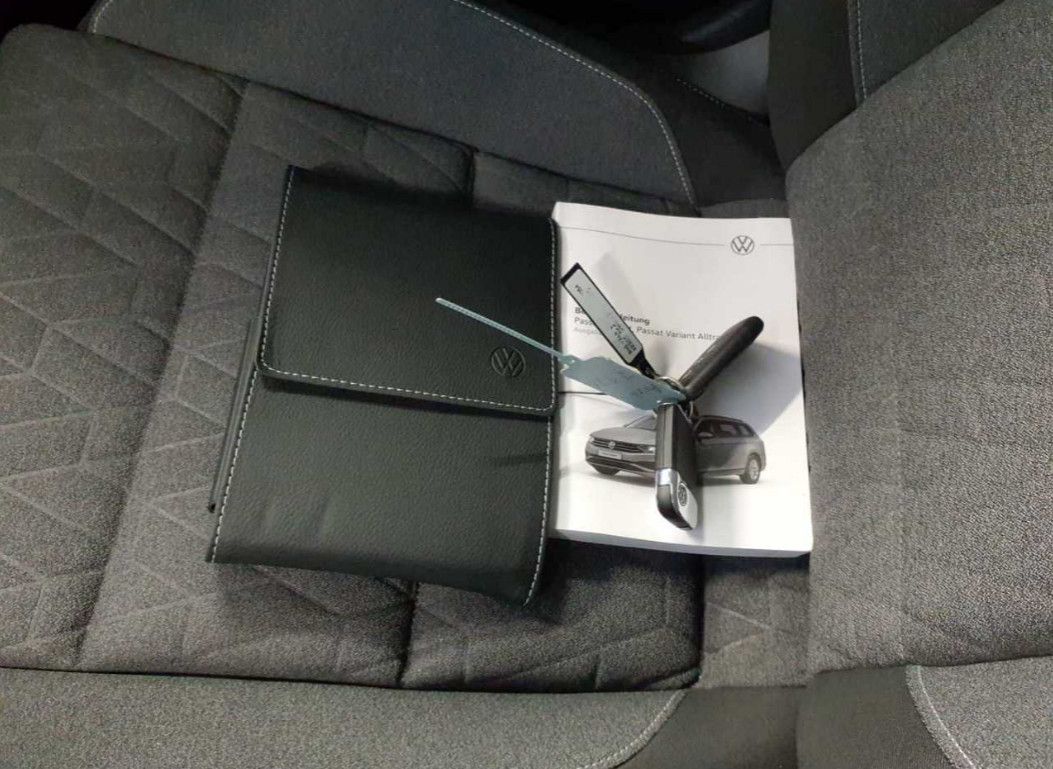 Fahrzeugabbildung Volkswagen Passat V 2.0d DSG Business LED/ACC/VIRTU/MASS/8F