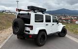 Jeep Wrangler Unlimited Sahara 3.6 V6 Camper Umbau - Jeep Wrangler mit Schiebedach