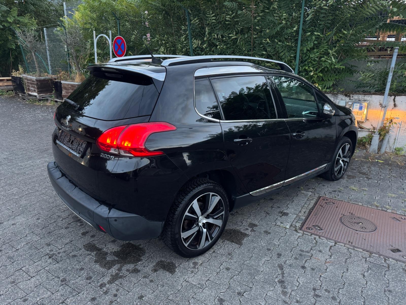 Peugeot  2008 Allure BlueHDi 120 Allure Sitzheizung-Navi