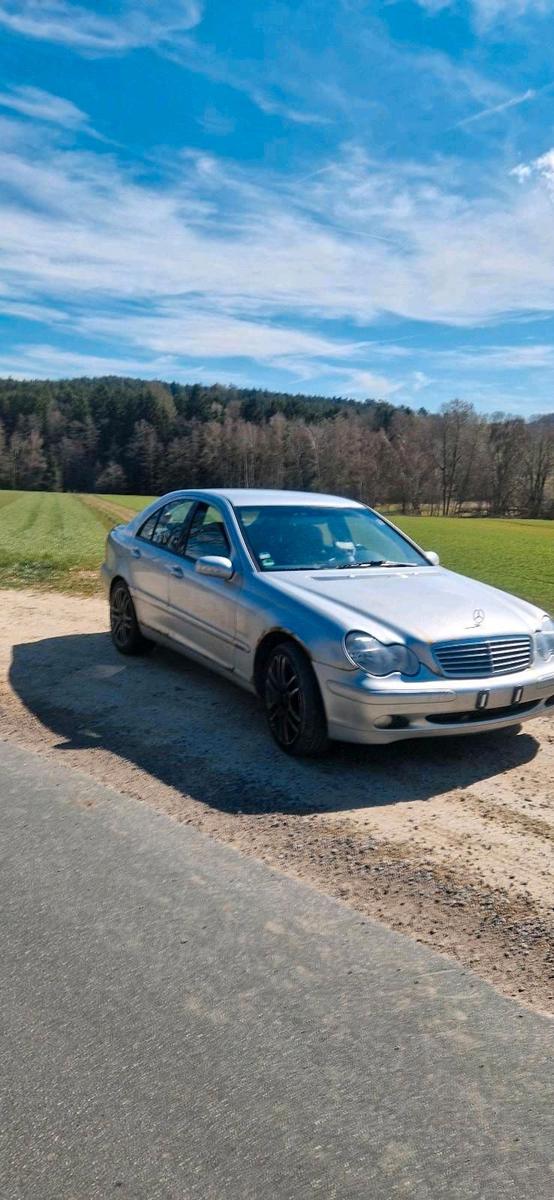 Mercedes-Benz C 200
